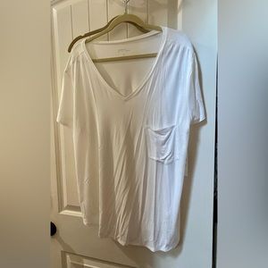 NWT Grace&Lace boutique brand white v neck